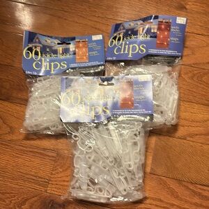 NIP 3 packages of 60 icicle light clips od by lites up